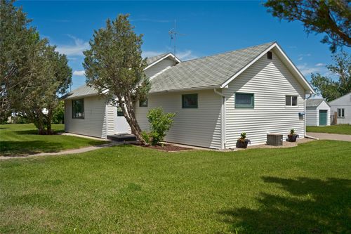131 1st Avenue S, Sunburst, MT, 59482 | Card Image