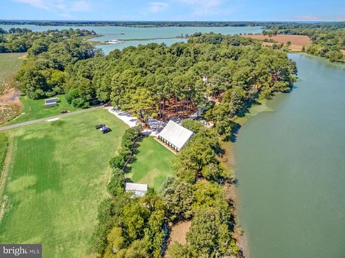 20031 Oakland Farm Rd, Cape Charles, VA, 23310-4025 | Card Image