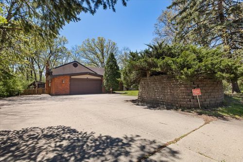 33 Half Day Rd, Lincolnshire, IL, 60069-2206 | Card Image