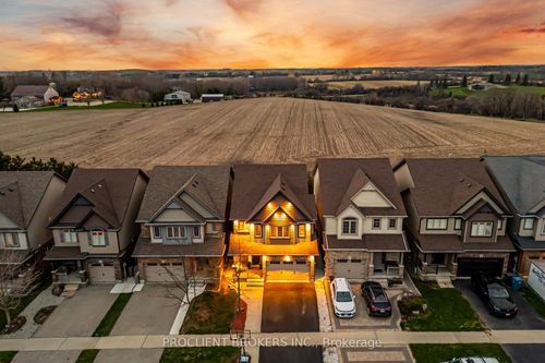 147 Couling Cres, Guelph, ON, N1E0K9 | Card Image