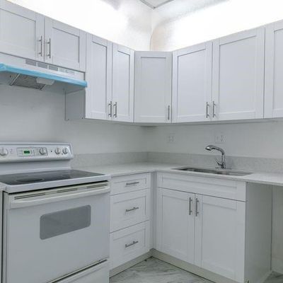 310 - 2060 Nw 48th Ter, Condo with 1 bedrooms, 1 bathrooms and null parking in Lauderhill FL | Image 2