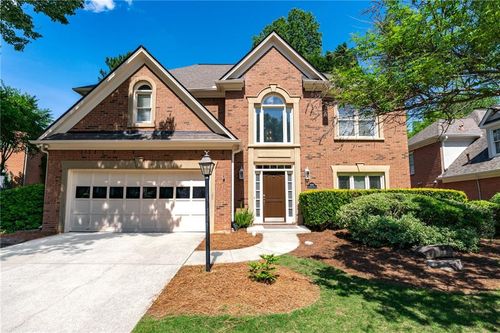 4648 Glenshire Pl, Dunwoody, GA, 30338-5511 | Card Image