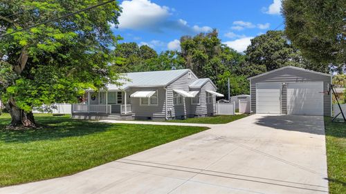 1126 Pine Ave, Fort Pierce, FL, 34982-6109 | Card Image
