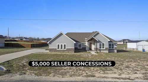 129 Summer Meadow Dr, La Vernia, TX, 78121-0148 | Card Image