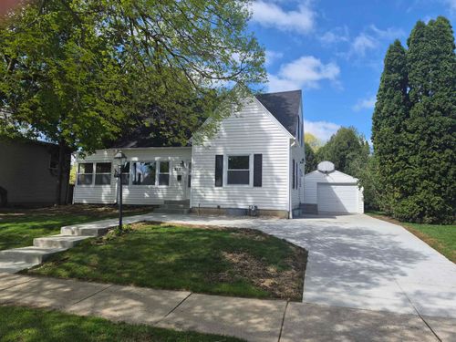 915 N Fremont Street, Janesville, WI, 53545 | Card Image