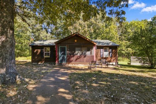 746 Nubia Rd, Westmoreland, TN, 37186-5360 | Card Image