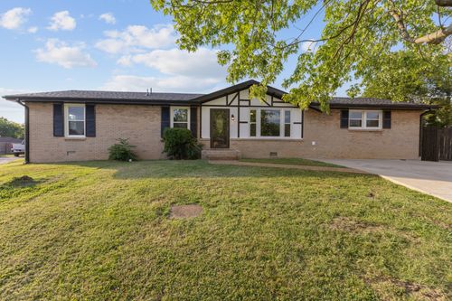 105 Donna Ct, Hendersonville, TN, 37075 | Card Image