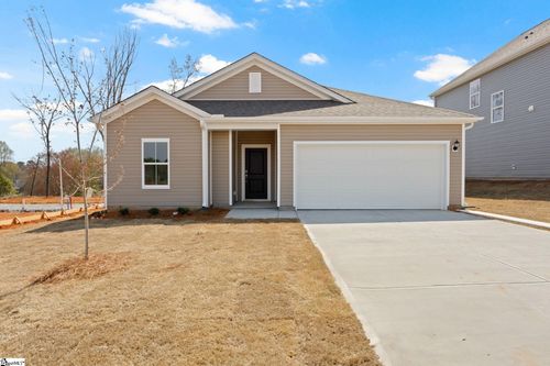 150 Cedar Cir, Easley, SC, 29642-1124 | Card Image