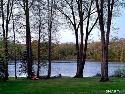 622 Lakeside Blvd W, Waterbury, CT, 06708-2823 | Card Image