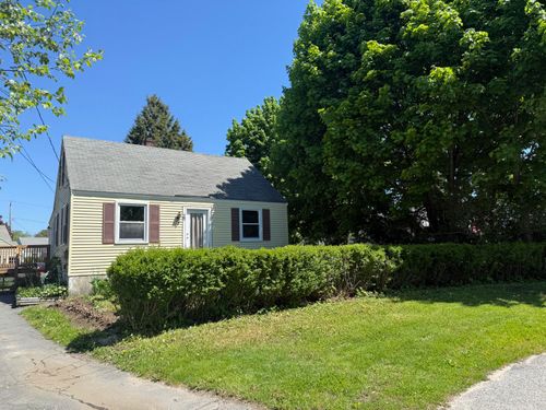29 Garfield Circle, South Portland, ME, 04106 | Card Image