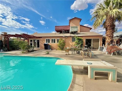 107 Elm St, Henderson, NV, 89015-5210 | Card Image
