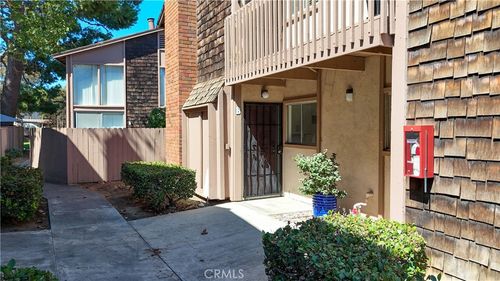 b-1098 Cabrillo Park Dr, Santa Ana, CA, 92701-4452 | Card Image