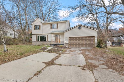 550 Hillcliff Dr, Waterford, MI, 48328-2518 | Card Image