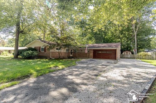 7679 Apache Trail, Bedford Township, MI, 48182 | Card Image