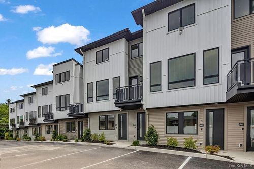 206-17 Union Rd, Spring Valley, NY, 10977-3962 | Card Image