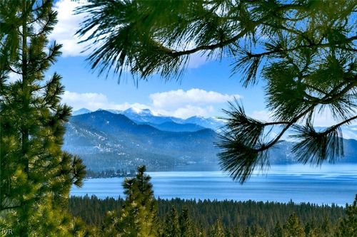 517 Driver Way, Incline Village, NV, 89451-8945 | Card Image