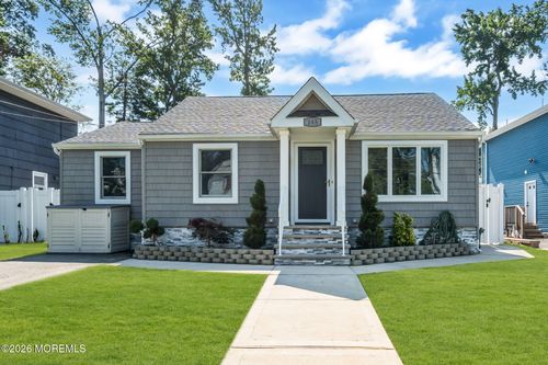 185 E Cliff Rd, Colonia, NJ, 07067-3825 | Card Image