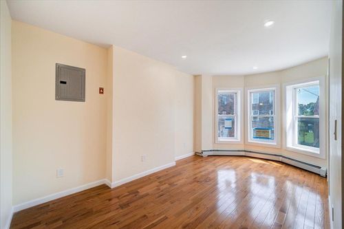 347 Liberty St, Newburgh, NY, 12550-3788 | Card Image