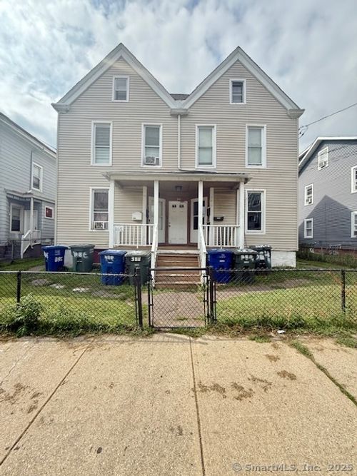 382 Gregory St, Bridgeport, CT, 06604-5323 | Card Image
