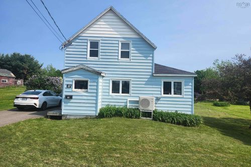 19 Ottawa Ave, Amherst, NS, B4H1L1 | Card Image
