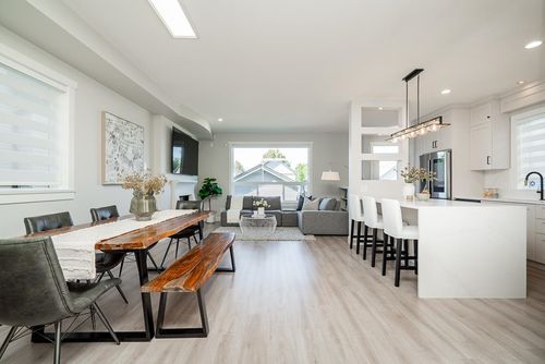 21149 79a Ave, Langley, BC, V2Y0H3 | Card Image