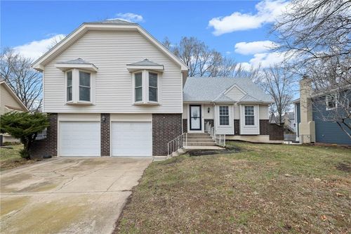 1818 E 152nd Ter, Olathe, KS, 66062-2927 | Card Image