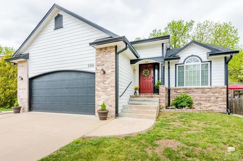 5108 Shadowridge Dr, Manhattan, KS, 66503-3143 | Card Image