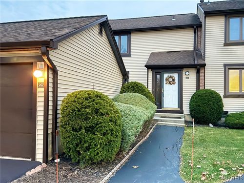 207 Charlesgate Cir, East Amherst, NY, 14051-2435 | Card Image