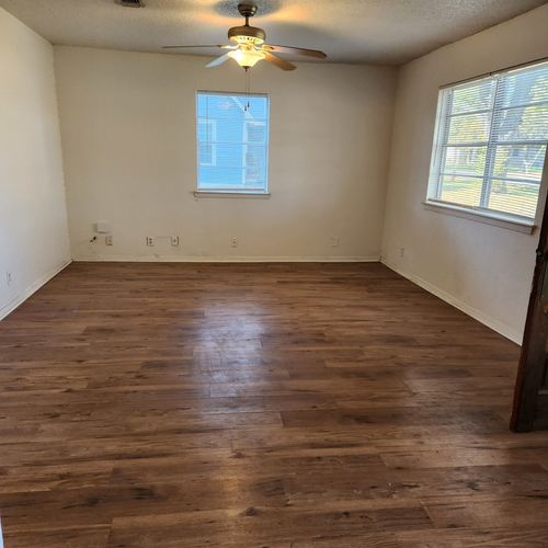 402 E Hinton St, Tioga, TX, 76271-3603 | Card Image
