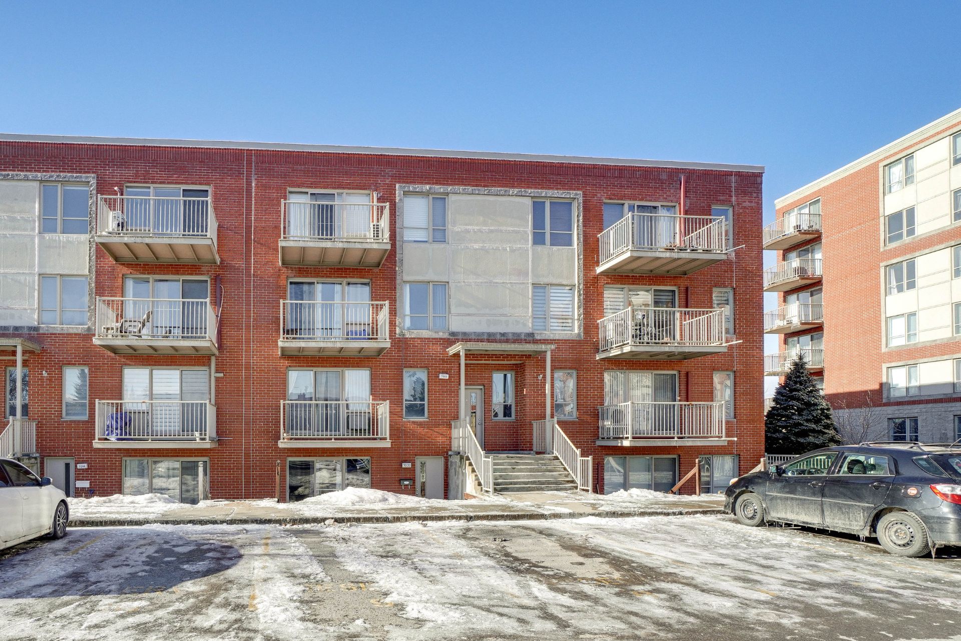 Residential in Montréal (Saint-Léonard) 5