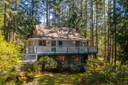 2705 Galley Cres, Pender Island, BC, V0N2M2 | Card Image