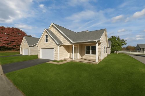 2806 Opal Ct, Traverse City, MI, 49684 | Card Image