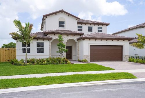 2351-2351 Se 27th Dr, Homestead, FL, 33035-2015 | Card Image