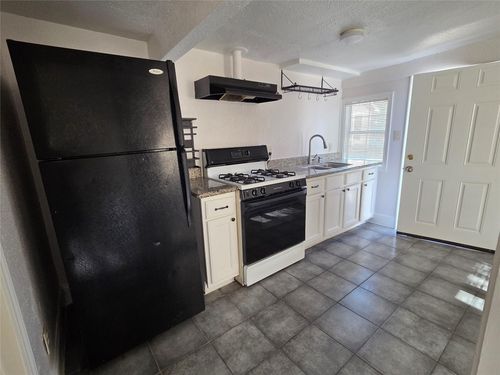 apt-3-302 71st St, Houston, TX, 77011-3786 | Card Image