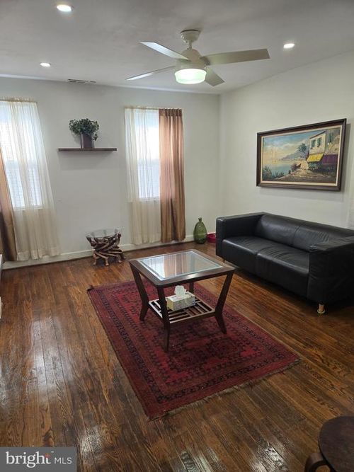2-4220 Dix St Ne, WASHINGTON, DC, 20019-3436 | Card Image
