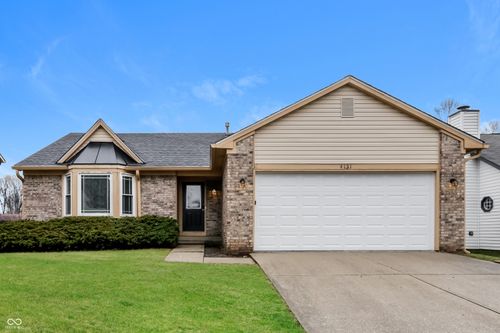 4131 Robertson Ct, Indianapolis, IN, 46228-6737 | Card Image