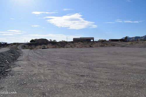 7595 N Seely Dr, Lake Havasu City, AZ, 86404 | Card Image