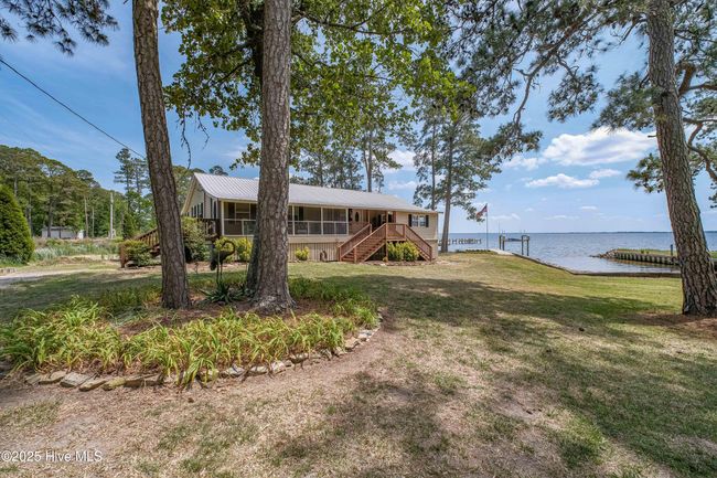 966 W Island View Rd, House other with 3 bedrooms, 2 bathrooms and null parking in Bath NC | Image 15