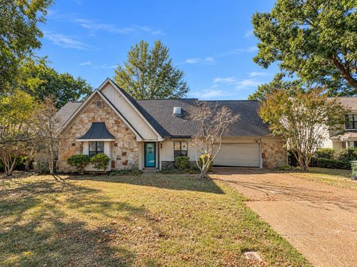 2339 W Lake Oaks Dr, Bartlett, TN, 38134-5784 | Card Image