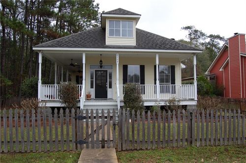 1108 W 16th Ave, Covington, LA, 70433-1930 | Card Image