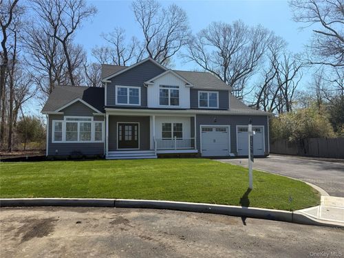 3 Lotto Court, Brookhaven, NY, 11755 | Card Image