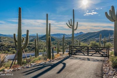 44030 N Cottonwood Canyon Road, House other with 5 bedrooms, 6 bathrooms and null parking in Cave Creek AZ | Image 1