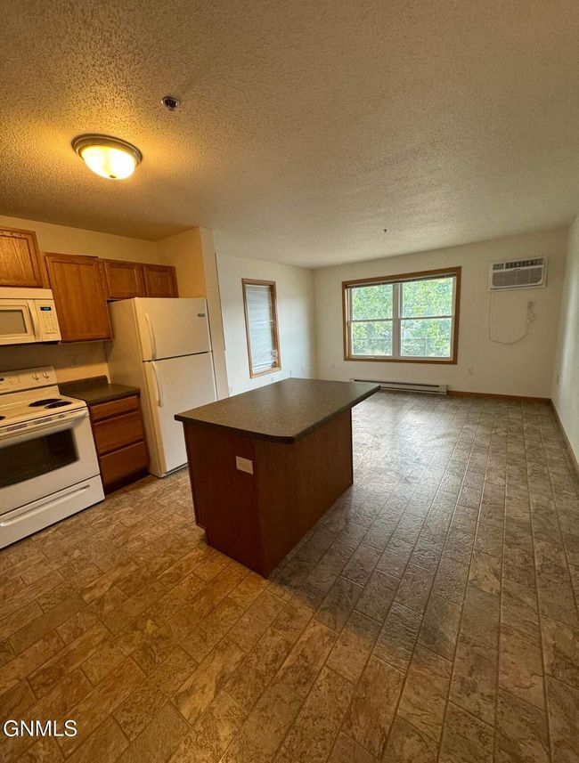 202206 10 Th Ave Se, Home with 24 bedrooms, 16 bathrooms and null parking in Crosby ND | Image 13