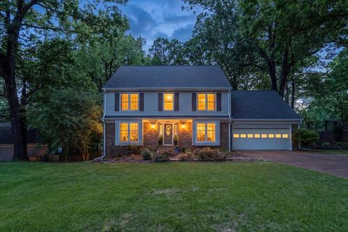 2137 Woodside Dr, Germantown, TN, 38138-4025 | Card Image