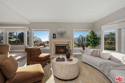 23255 W Paloma Blanca Dr, Malibu, CA, 90265-3075 | Card Image