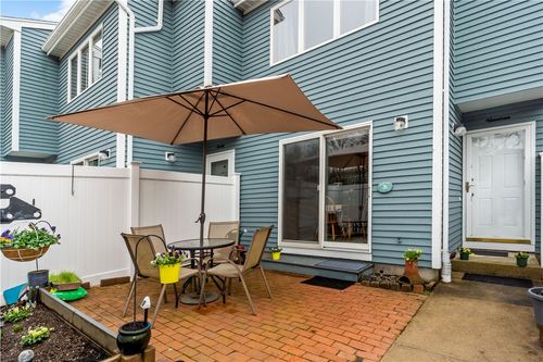 19-50 S Bay Dr, Narragansett, RI, 02882-2873 | Card Image