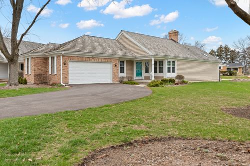401 Park Barrington Dr, Barrington, IL, 60010-5229 | Card Image