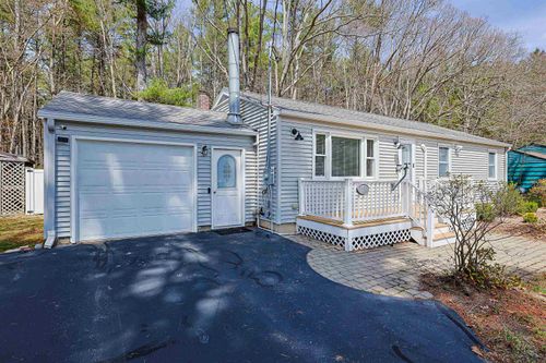 19 Strafford Rd, Dover, NH, 03820-2013 | Card Image