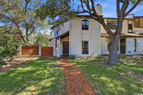 12008 Vista Nogal St, San Antonio, TX, 78213-1240 | Card Image