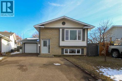 4506 30a Street Close, Lloydminster, SK, S9V1X7 | Card Image